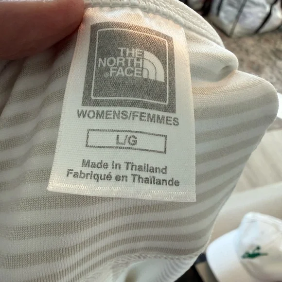 North Face women’s Striped Short Sleeve Picklebal, Tennis Workout Top Size Large - Picture 7 of 9